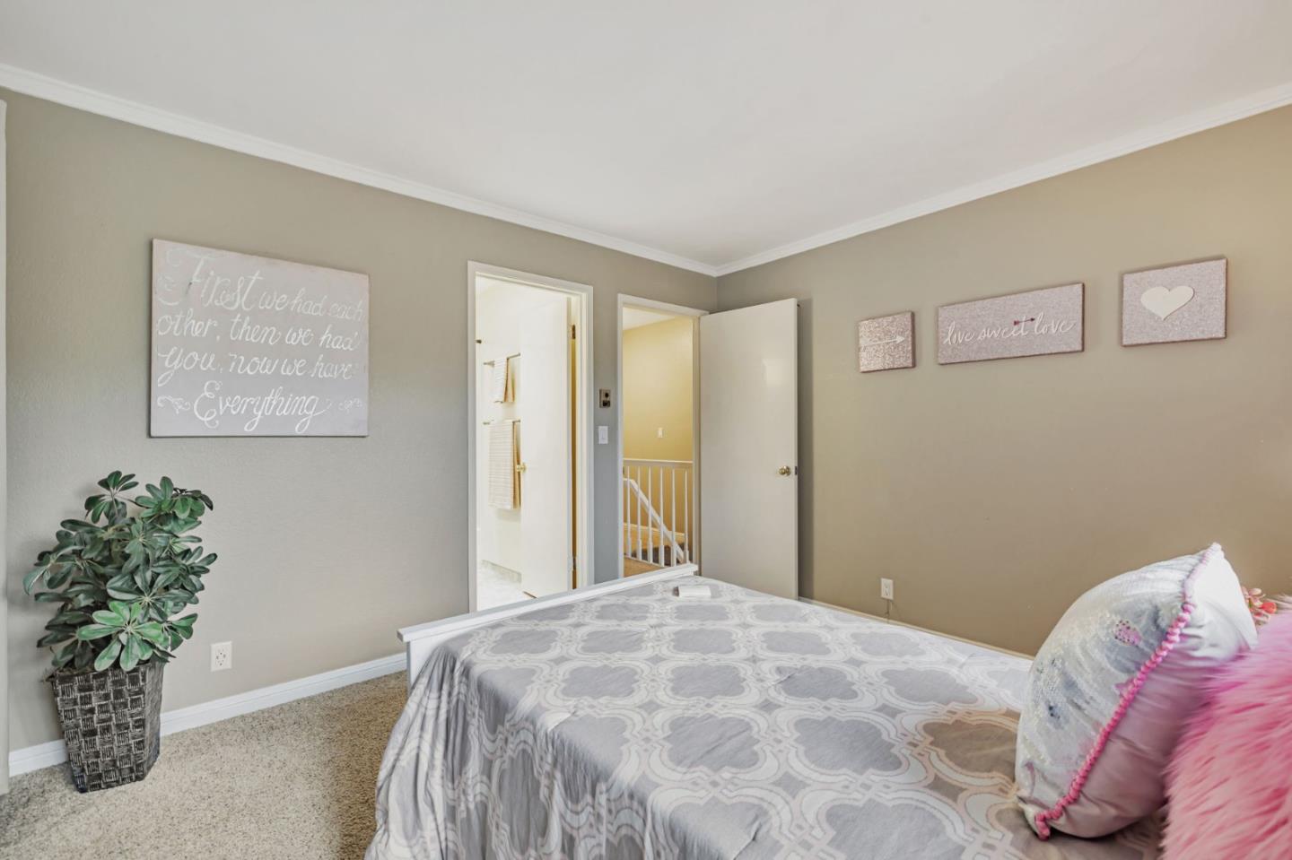 Detail Gallery Image 20 of 38 For 175 Evandale Ave #2,  Mountain View,  CA 94043 - 2 Beds | 2/1 Baths