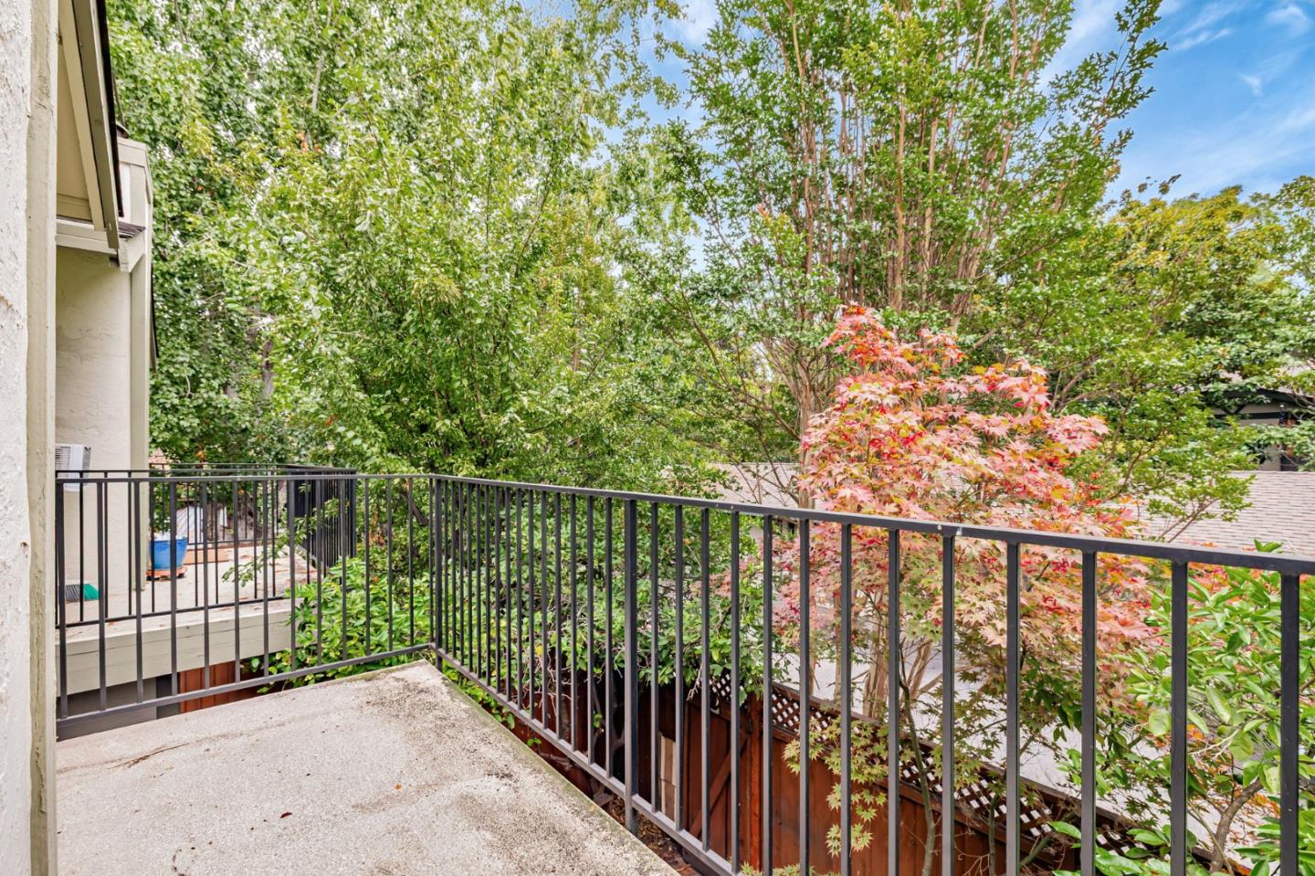 Detail Gallery Image 31 of 38 For 175 Evandale Ave #2,  Mountain View,  CA 94043 - 2 Beds | 2/1 Baths