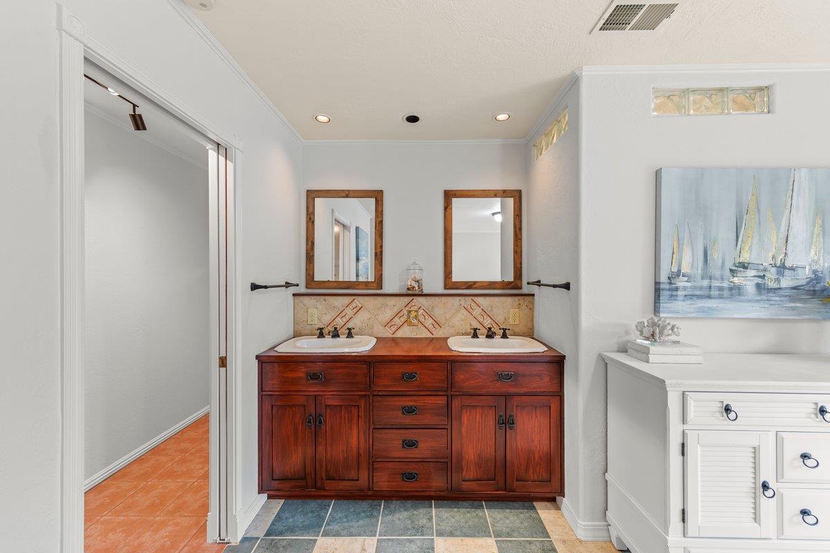 Detail Gallery Image 33 of 51 For 1568 Mizzen Ln, Half Moon Bay,  CA 94019 - 4 Beds | 3 Baths