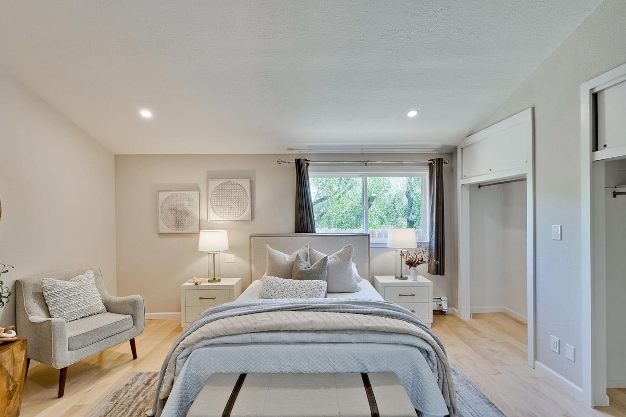 Detail Gallery Image 29 of 95 For 1590 Vineyard Dr, Los Altos,  CA 94024 - 5 Beds | 3 Baths