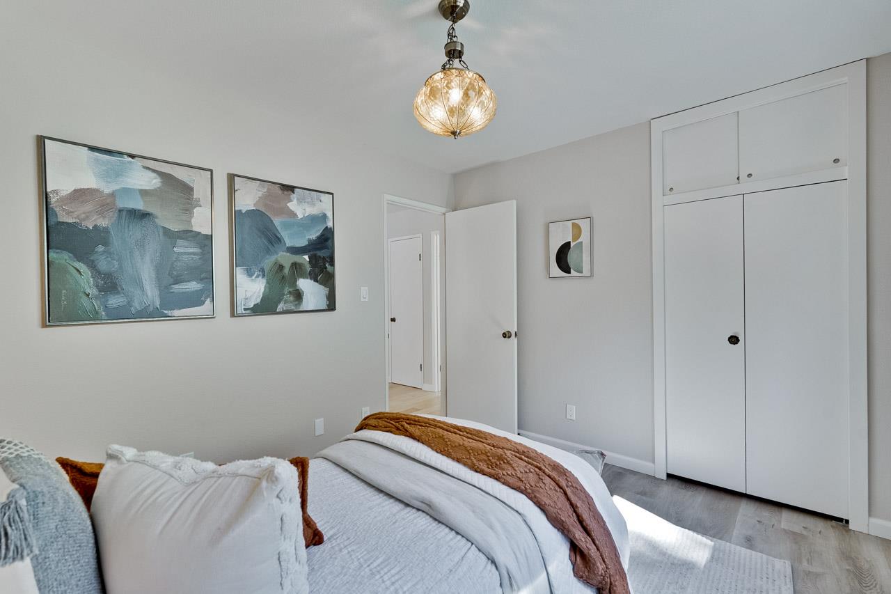 Detail Gallery Image 46 of 95 For 1590 Vineyard Dr, Los Altos,  CA 94024 - 5 Beds | 3 Baths