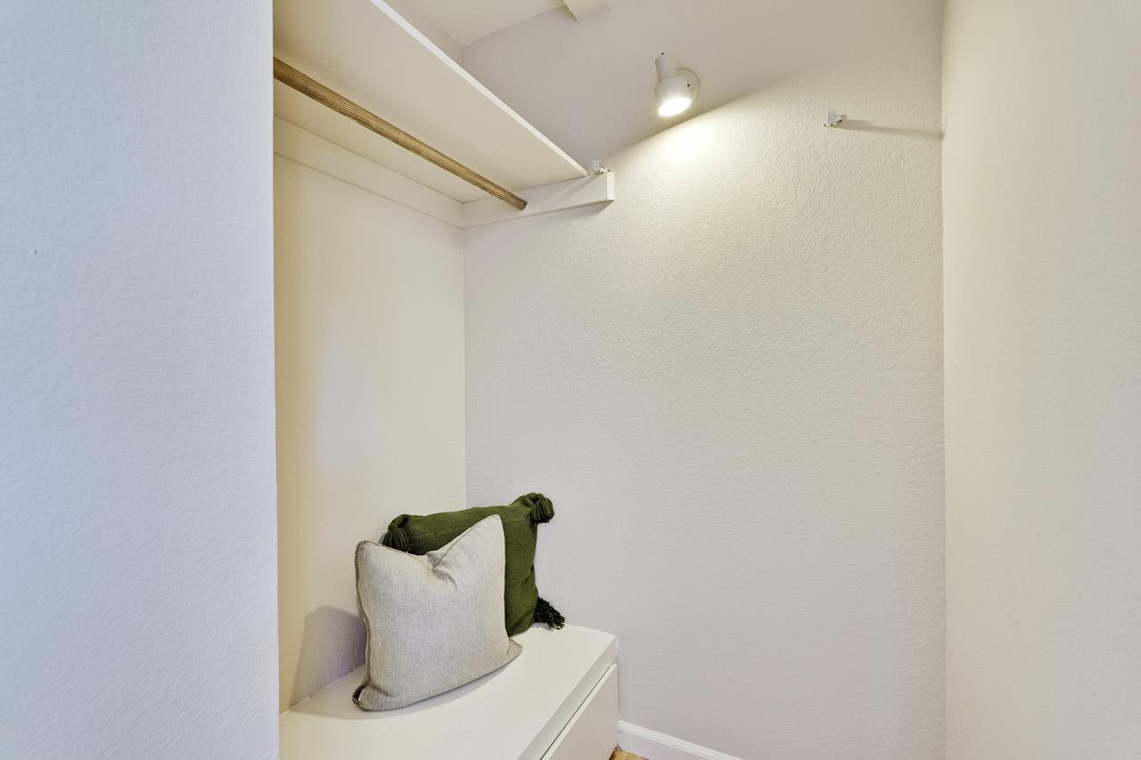 Detail Gallery Image 69 of 95 For 1590 Vineyard Dr, Los Altos,  CA 94024 - 5 Beds | 3 Baths