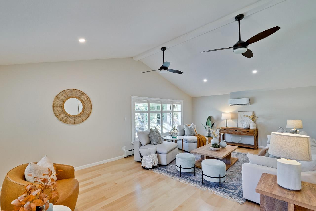 Detail Gallery Image 7 of 95 For 1590 Vineyard Dr, Los Altos,  CA 94024 - 5 Beds | 3 Baths