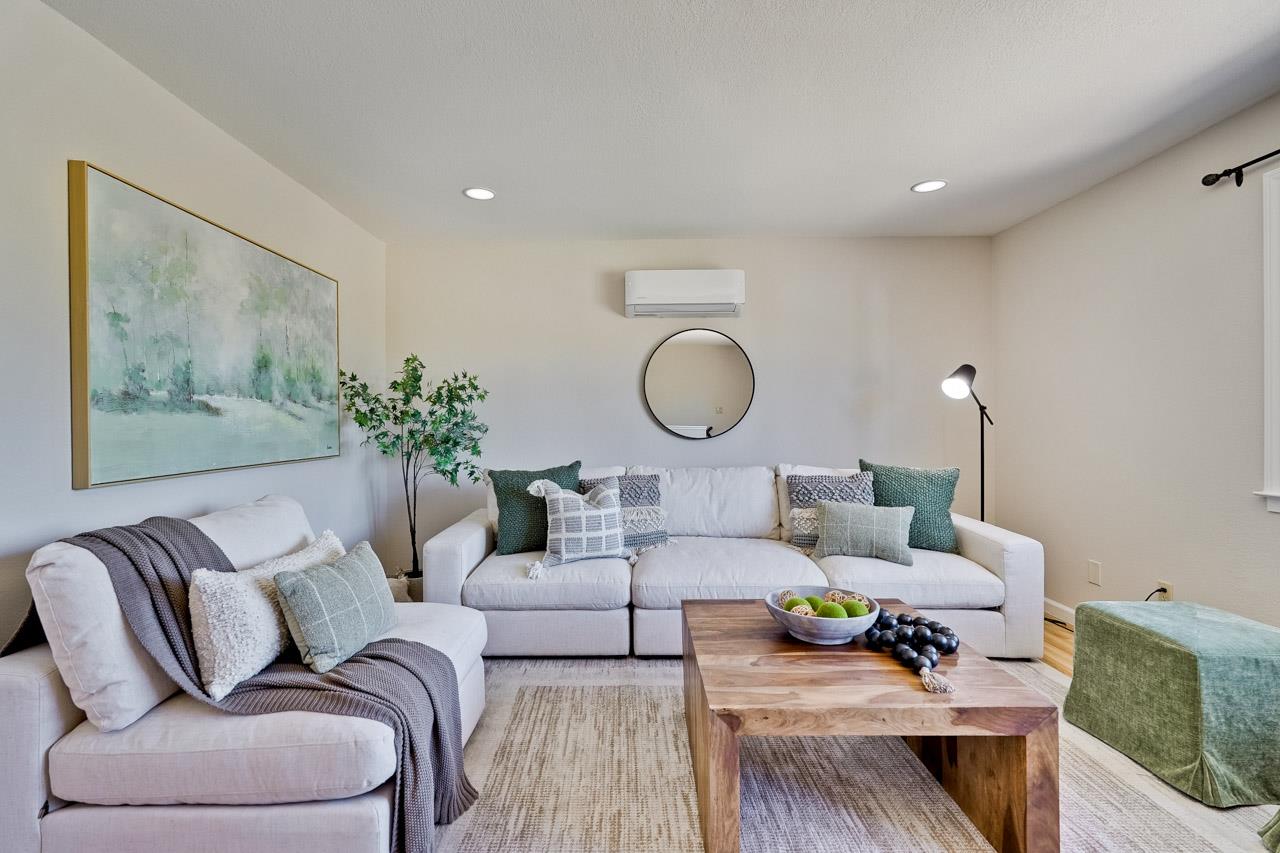 Detail Gallery Image 71 of 95 For 1590 Vineyard Dr, Los Altos,  CA 94024 - 5 Beds | 3 Baths