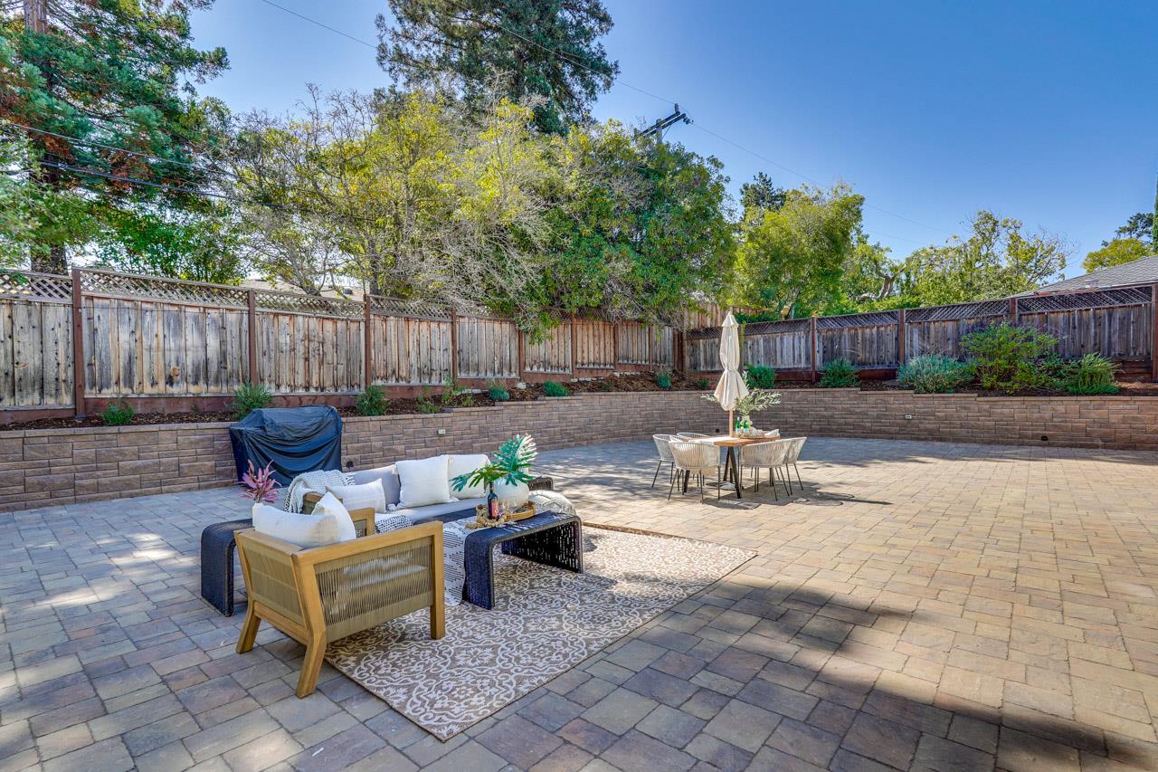 Detail Gallery Image 82 of 95 For 1590 Vineyard Dr, Los Altos,  CA 94024 - 5 Beds | 3 Baths