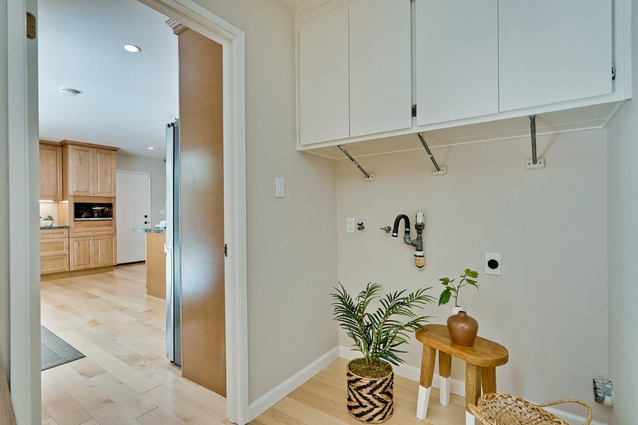 Detail Gallery Image 89 of 95 For 1590 Vineyard Dr, Los Altos,  CA 94024 - 5 Beds | 3 Baths