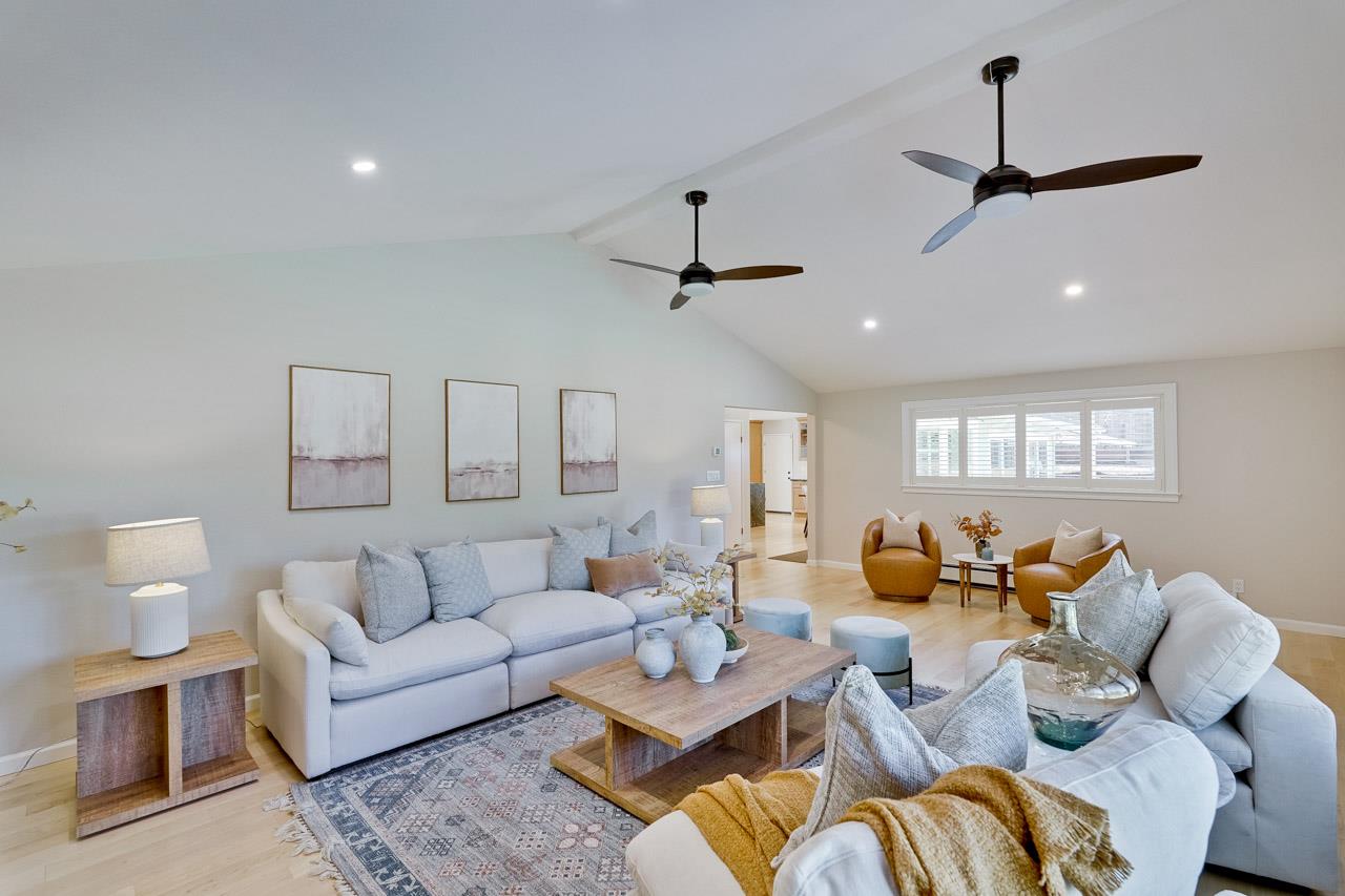 Detail Gallery Image 9 of 95 For 1590 Vineyard Dr, Los Altos,  CA 94024 - 5 Beds | 3 Baths