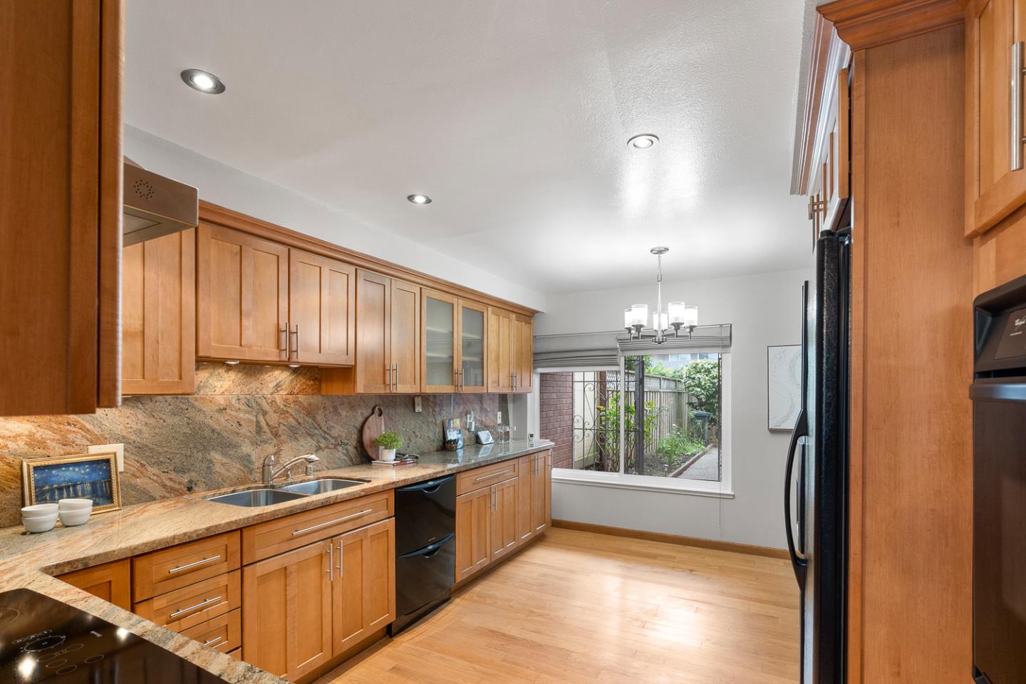 Detail Gallery Image 11 of 31 For 2679 Sean Ct, South San Francisco,  CA 94080 - 3 Beds | 2/1 Baths