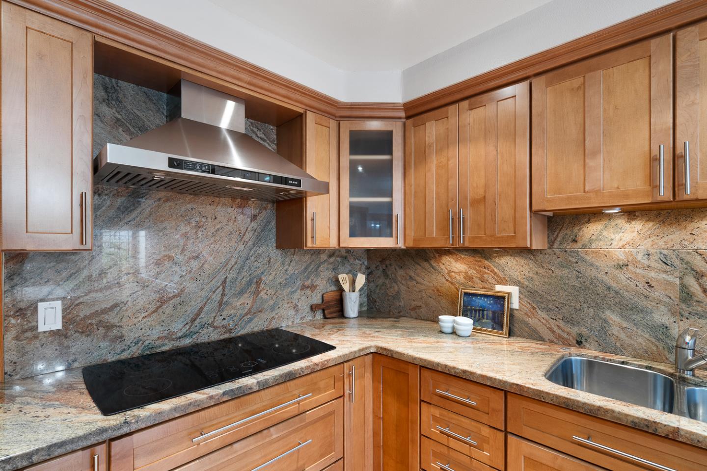 Detail Gallery Image 14 of 31 For 2679 Sean Ct, South San Francisco,  CA 94080 - 3 Beds | 2/1 Baths