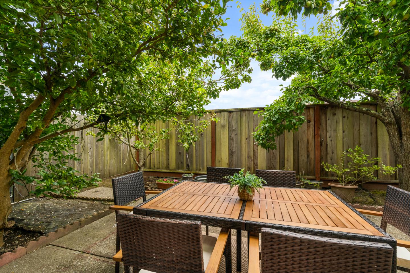 Detail Gallery Image 28 of 31 For 2679 Sean Ct, South San Francisco,  CA 94080 - 3 Beds | 2/1 Baths