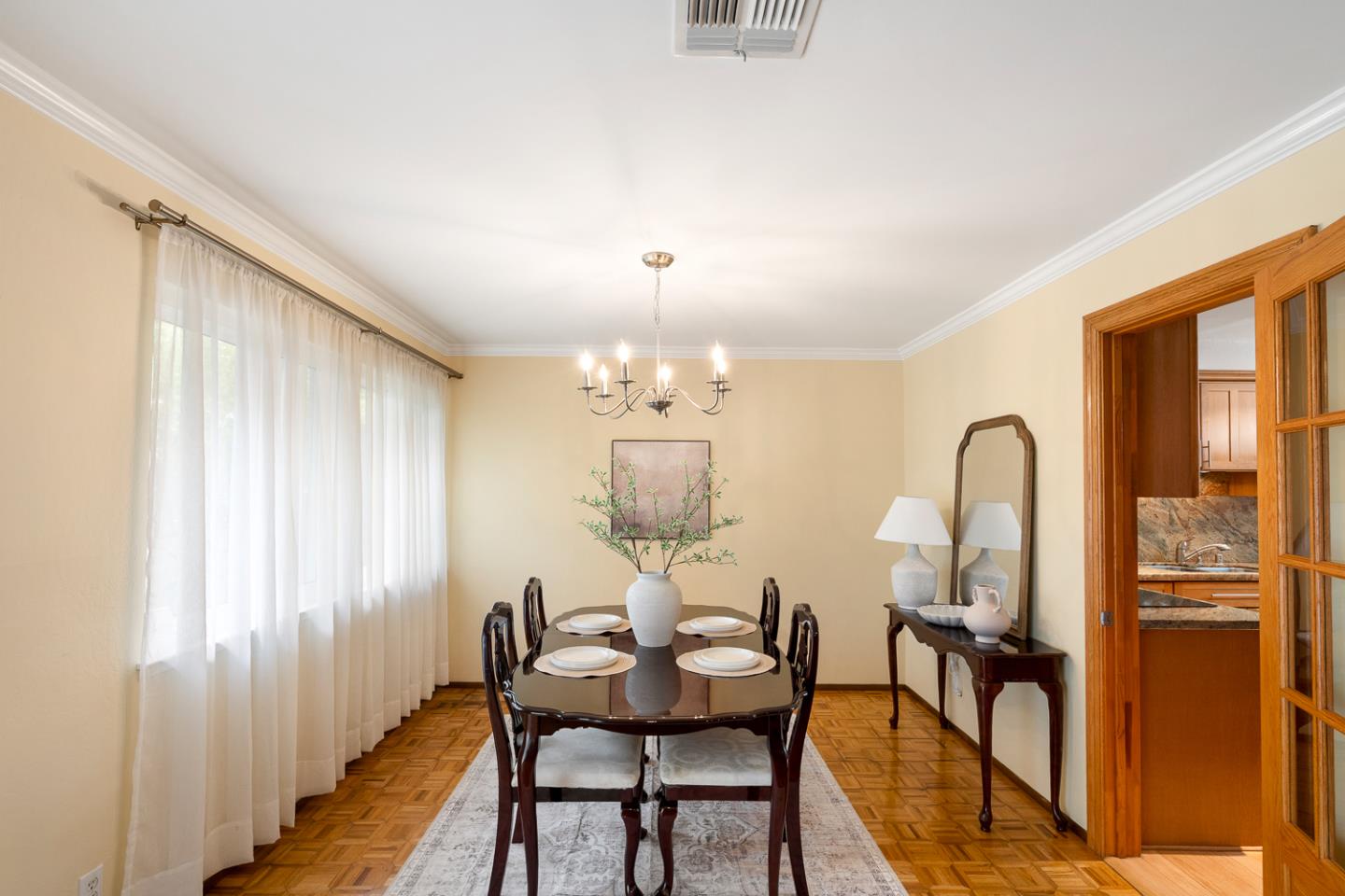 Detail Gallery Image 8 of 31 For 2679 Sean Ct, South San Francisco,  CA 94080 - 3 Beds | 2/1 Baths