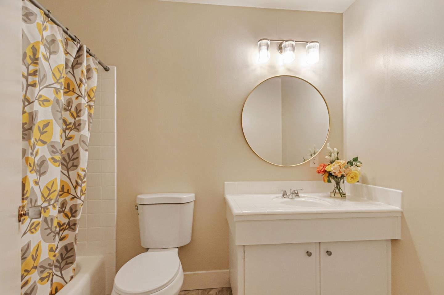 Detail Gallery Image 24 of 33 For 1831 Frobisher Way, San Jose,  CA 95124 - 5 Beds | 2/1 Baths