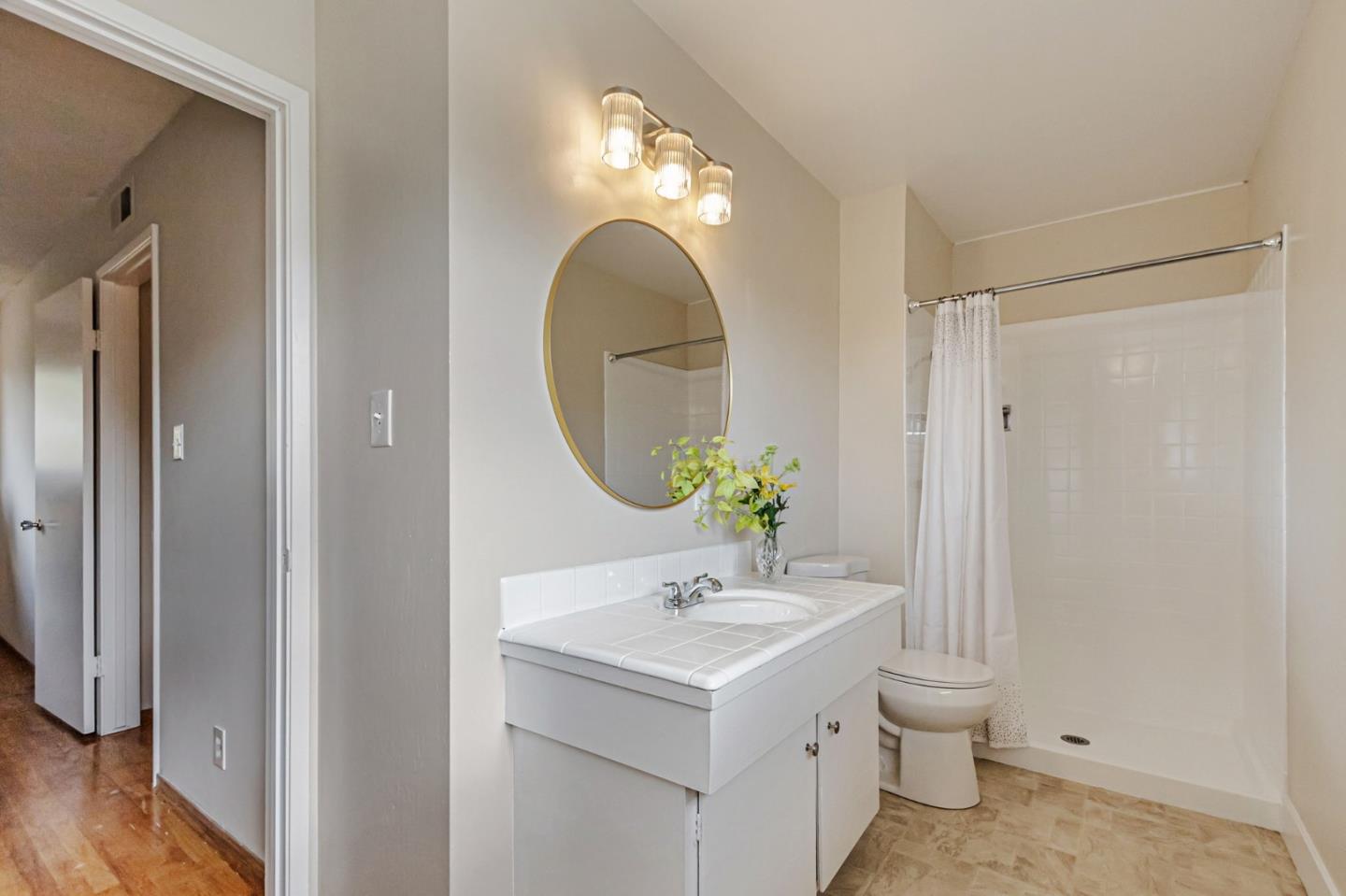 Detail Gallery Image 28 of 33 For 1831 Frobisher Way, San Jose,  CA 95124 - 5 Beds | 2/1 Baths