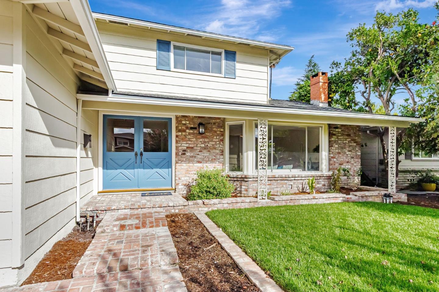 Detail Gallery Image 3 of 33 For 1831 Frobisher Way, San Jose,  CA 95124 - 5 Beds | 2/1 Baths