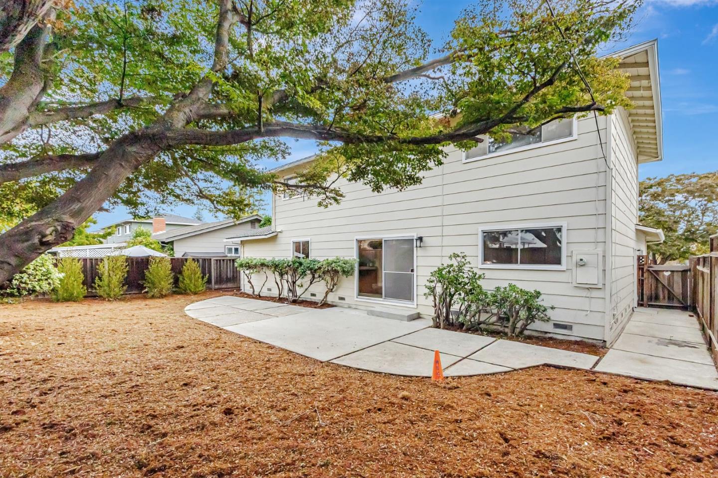 Detail Gallery Image 31 of 33 For 1831 Frobisher Way, San Jose,  CA 95124 - 5 Beds | 2/1 Baths