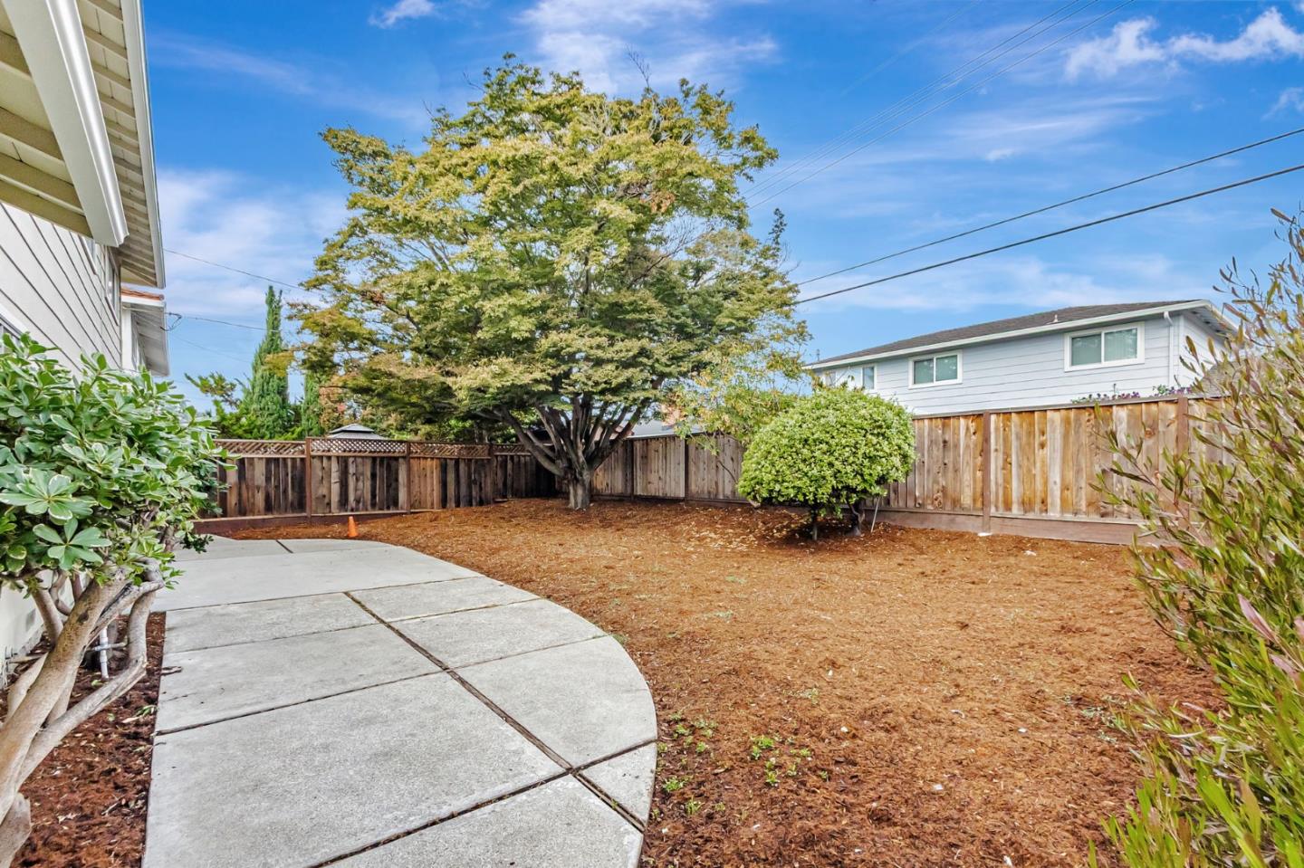 Detail Gallery Image 32 of 33 For 1831 Frobisher Way, San Jose,  CA 95124 - 5 Beds | 2/1 Baths