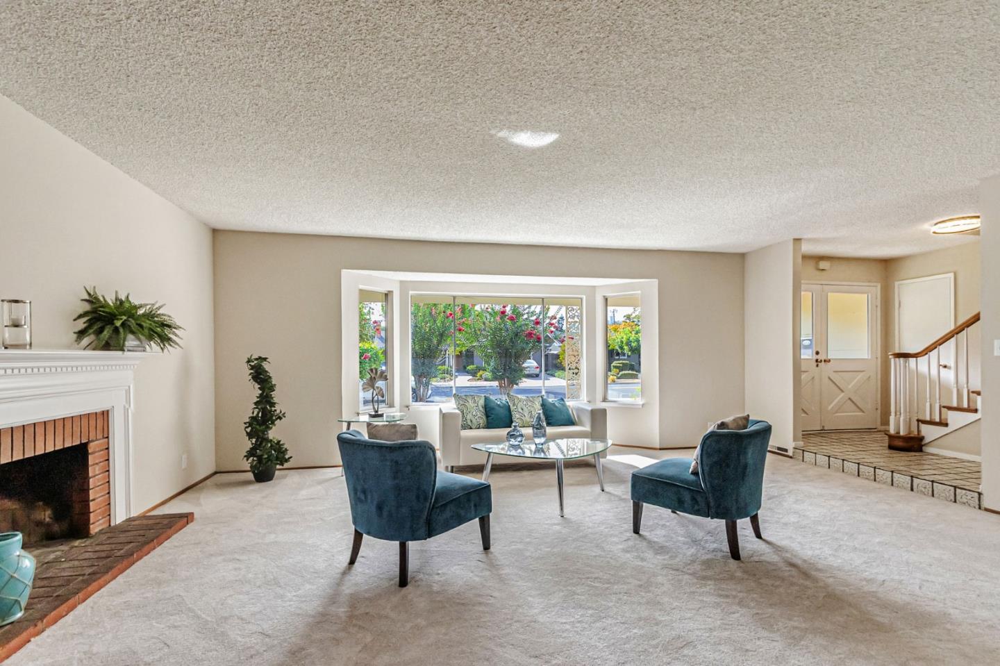 Detail Gallery Image 6 of 33 For 1831 Frobisher Way, San Jose,  CA 95124 - 5 Beds | 2/1 Baths