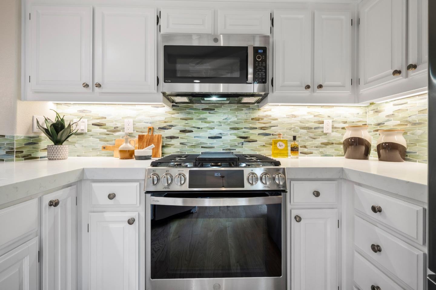 Detail Gallery Image 15 of 38 For 27 Patrick Way, Half Moon Bay,  CA 94019 - 2 Beds | 2/1 Baths