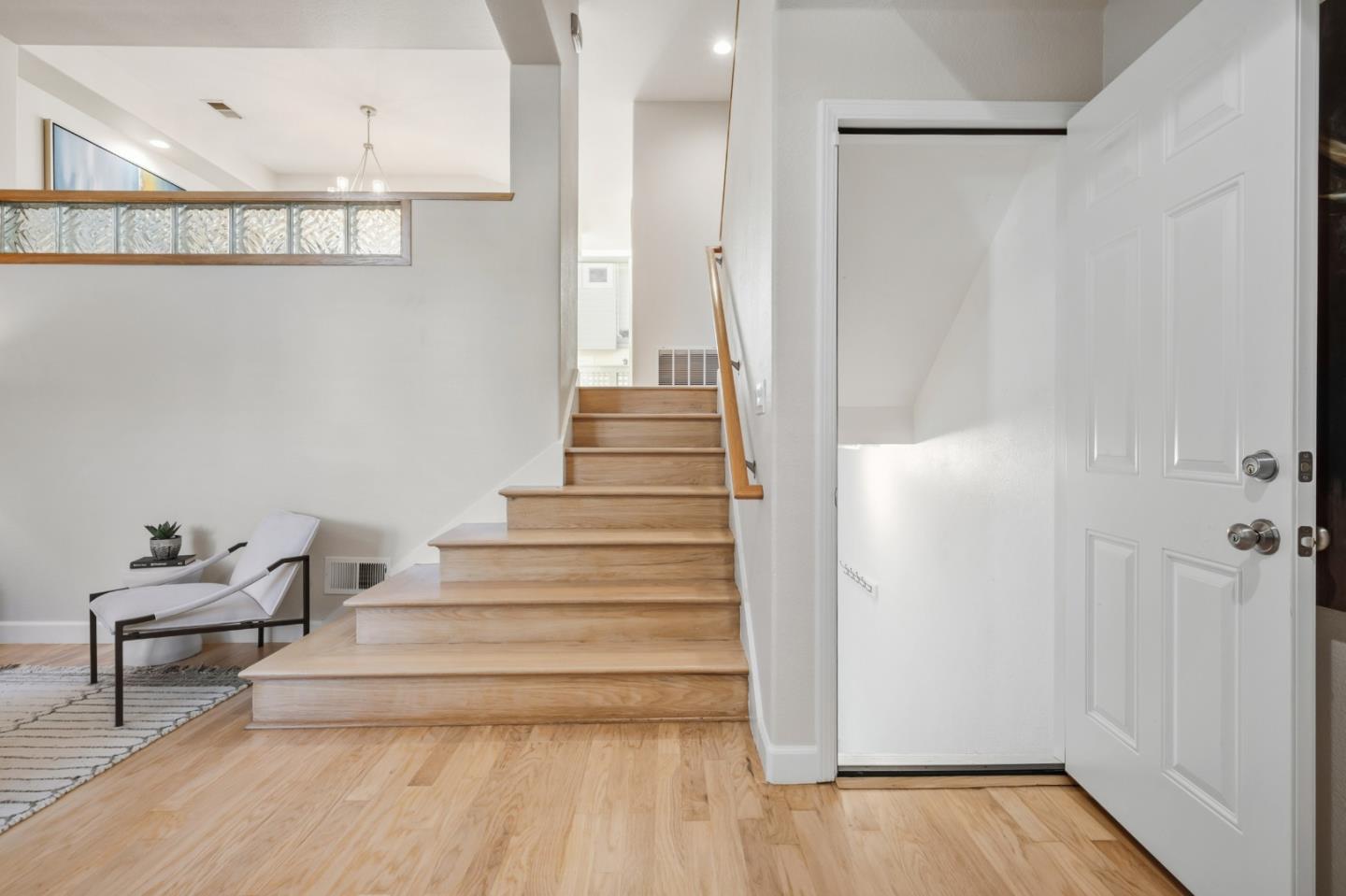 Detail Gallery Image 9 of 38 For 27 Patrick Way, Half Moon Bay,  CA 94019 - 2 Beds | 2/1 Baths