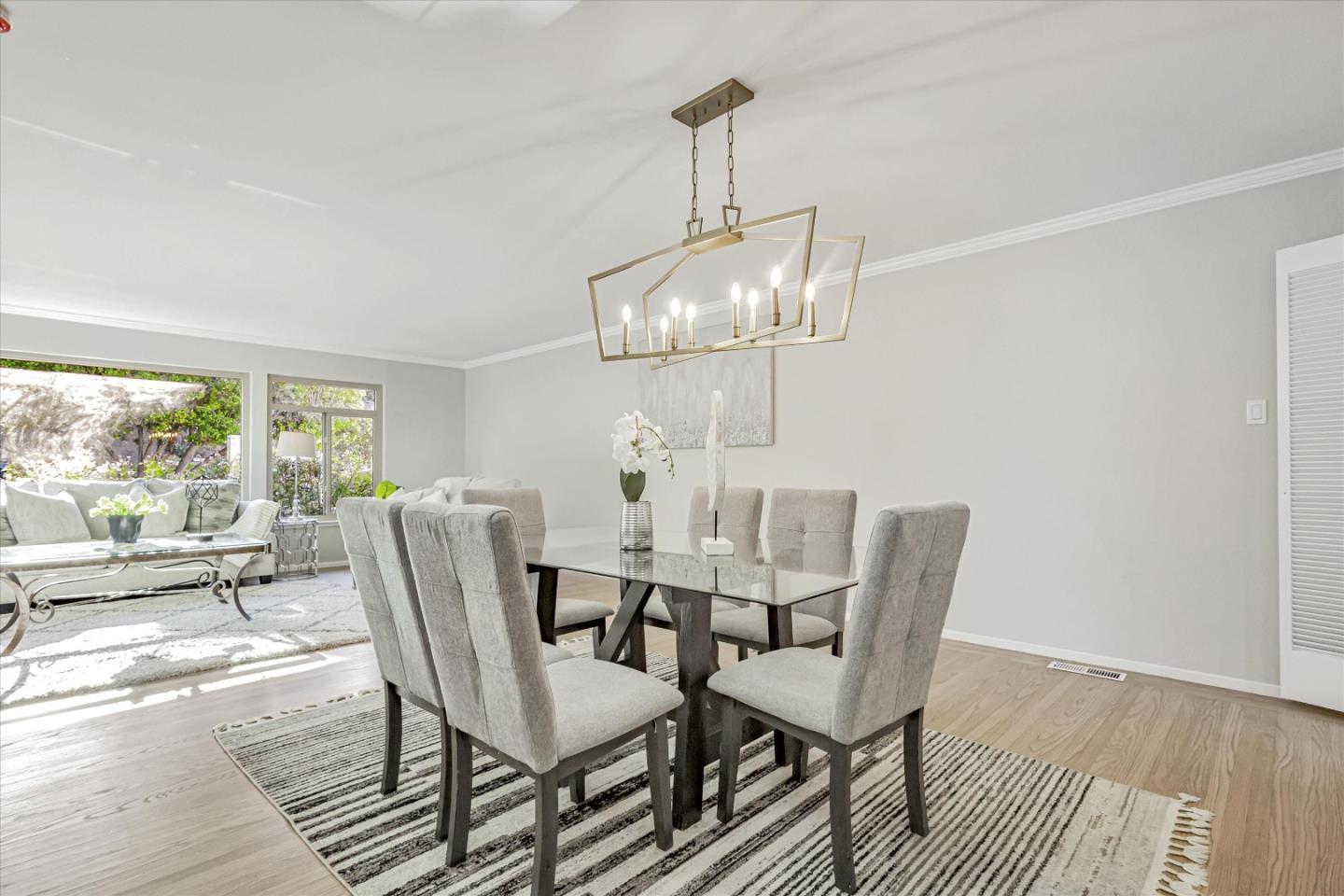 Detail Gallery Image 19 of 22 For 630 Darrell Rd, Hillsborough,  CA 94010 - 3 Beds | 2/1 Baths