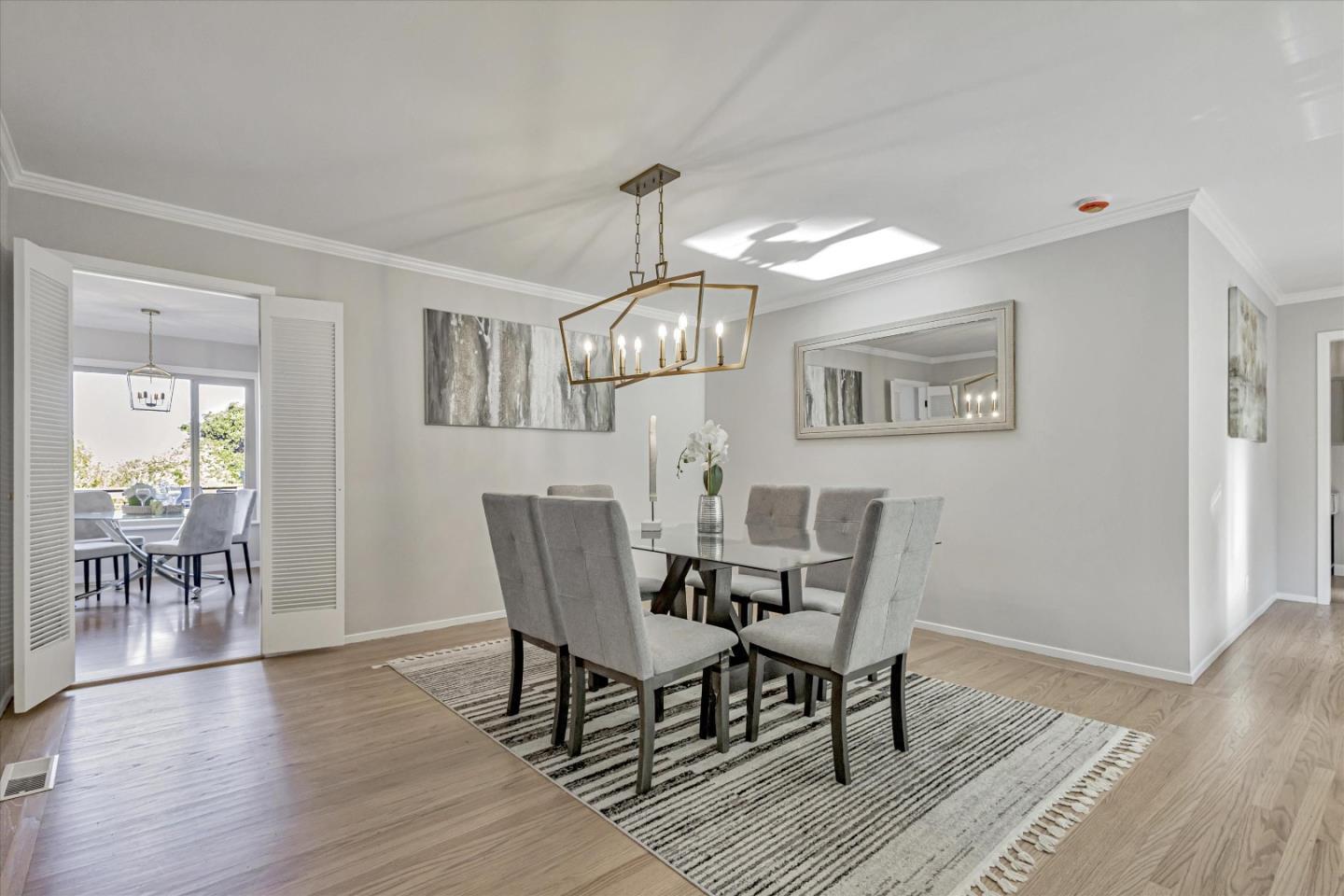 Detail Gallery Image 21 of 22 For 630 Darrell Rd, Hillsborough,  CA 94010 - 3 Beds | 2/1 Baths