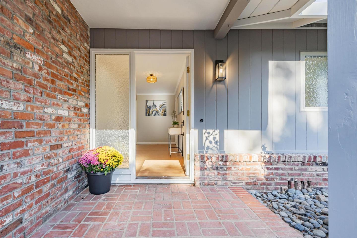 Detail Gallery Image 3 of 22 For 630 Darrell Rd, Hillsborough,  CA 94010 - 3 Beds | 2/1 Baths