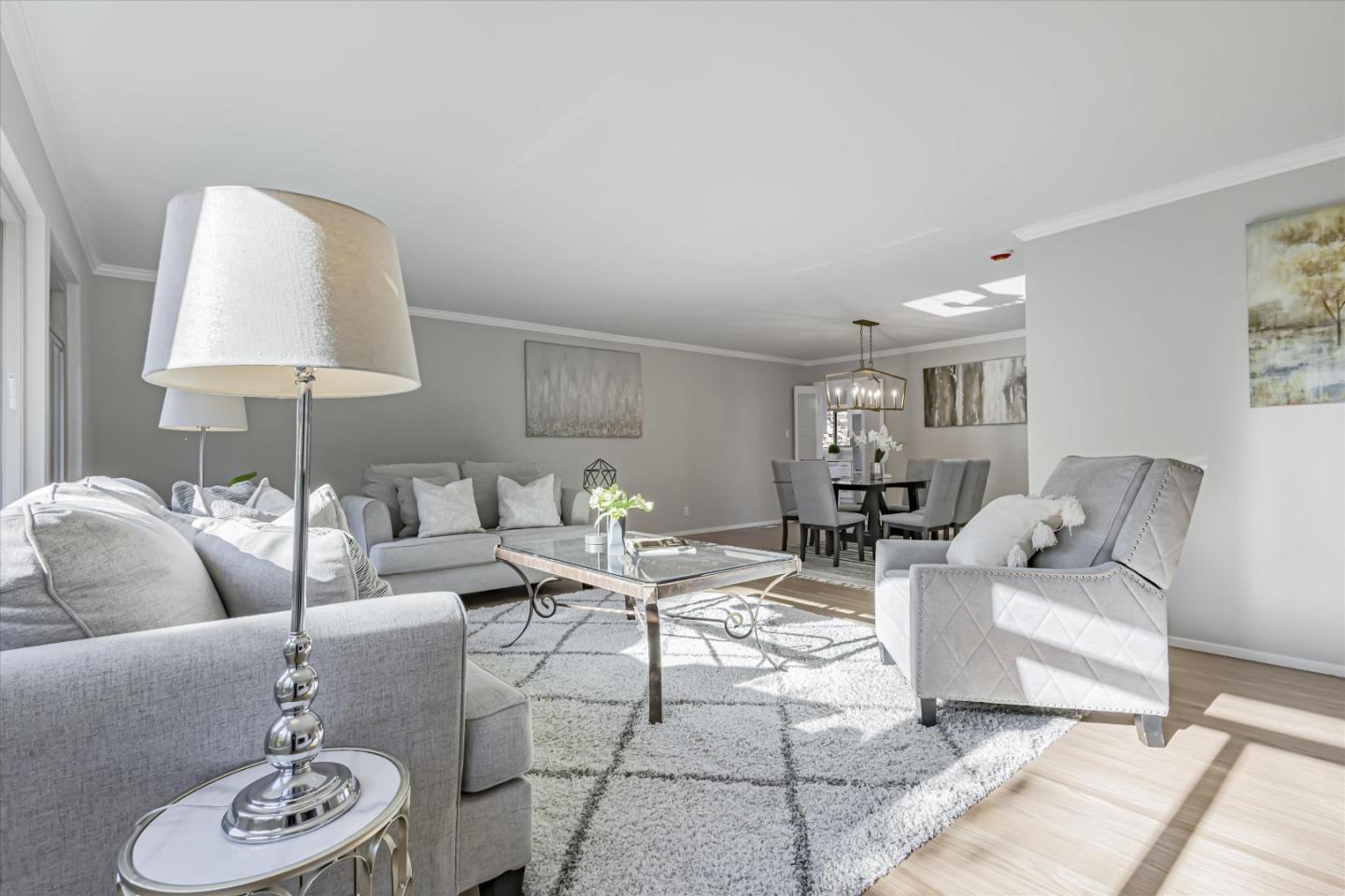 Detail Gallery Image 7 of 22 For 630 Darrell Rd, Hillsborough,  CA 94010 - 3 Beds | 2/1 Baths