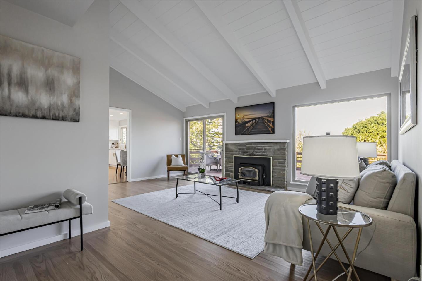 Detail Gallery Image 9 of 22 For 630 Darrell Rd, Hillsborough,  CA 94010 - 3 Beds | 2/1 Baths