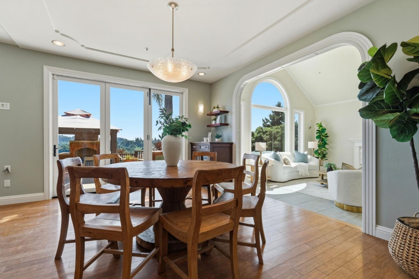 Detail Gallery Image 12 of 67 For 380 Mockingbird Ridge Rd, Watsonville,  CA 95076 - 4 Beds | 3/1 Baths