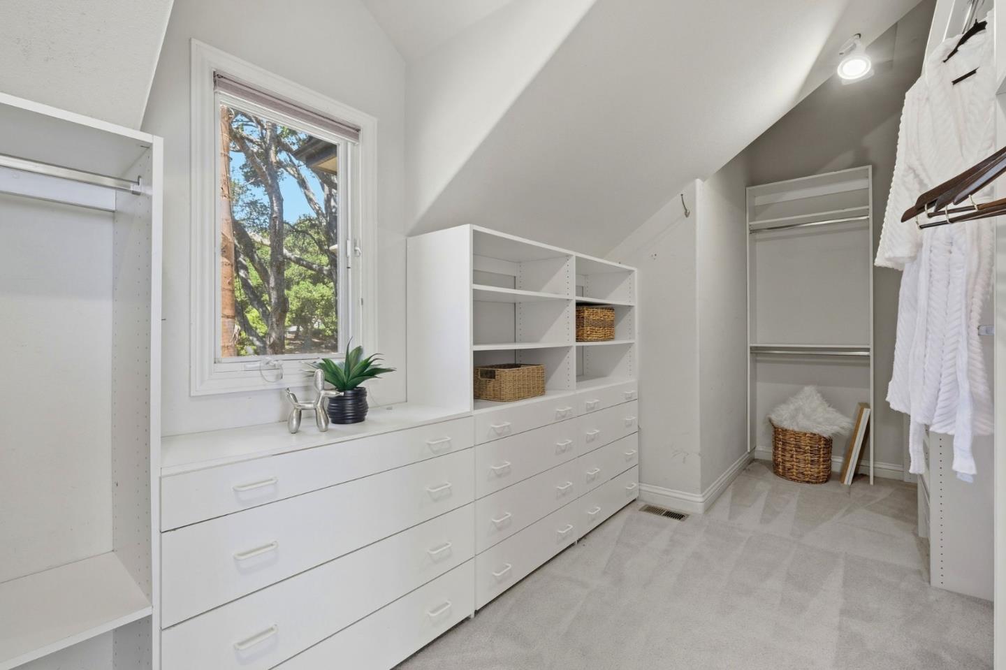 Detail Gallery Image 30 of 67 For 380 Mockingbird Ridge Rd, Watsonville,  CA 95076 - 4 Beds | 3/1 Baths