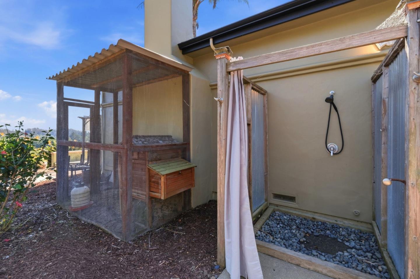 Detail Gallery Image 46 of 67 For 380 Mockingbird Ridge Rd, Watsonville,  CA 95076 - 4 Beds | 3/1 Baths