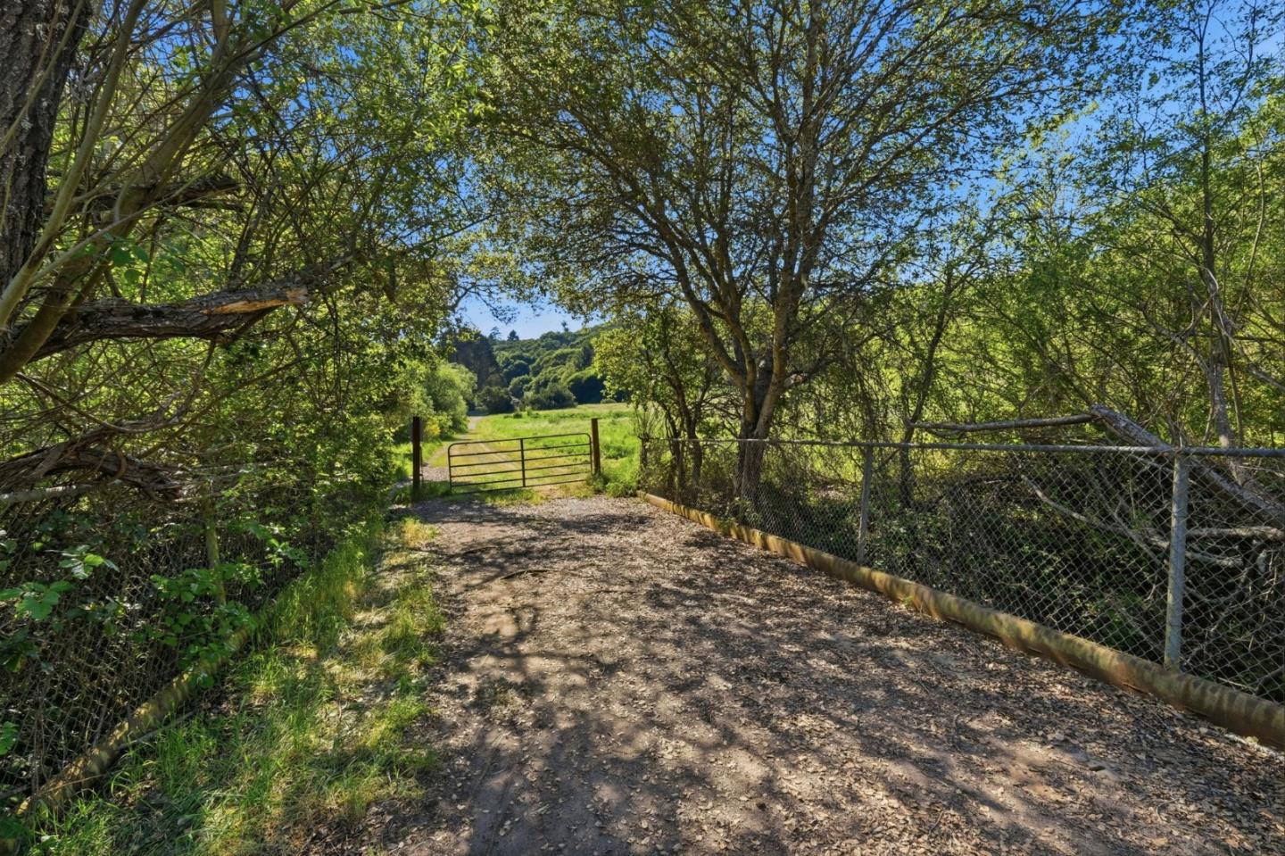 Detail Gallery Image 49 of 67 For 380 Mockingbird Ridge Rd, Watsonville,  CA 95076 - 4 Beds | 3/1 Baths