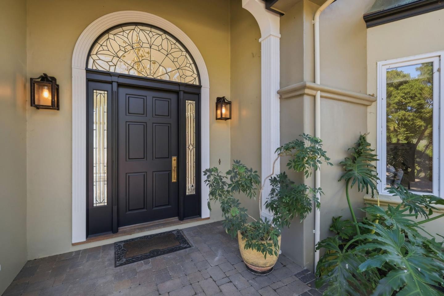 Detail Gallery Image 8 of 67 For 380 Mockingbird Ridge Rd, Watsonville,  CA 95076 - 4 Beds | 3/1 Baths