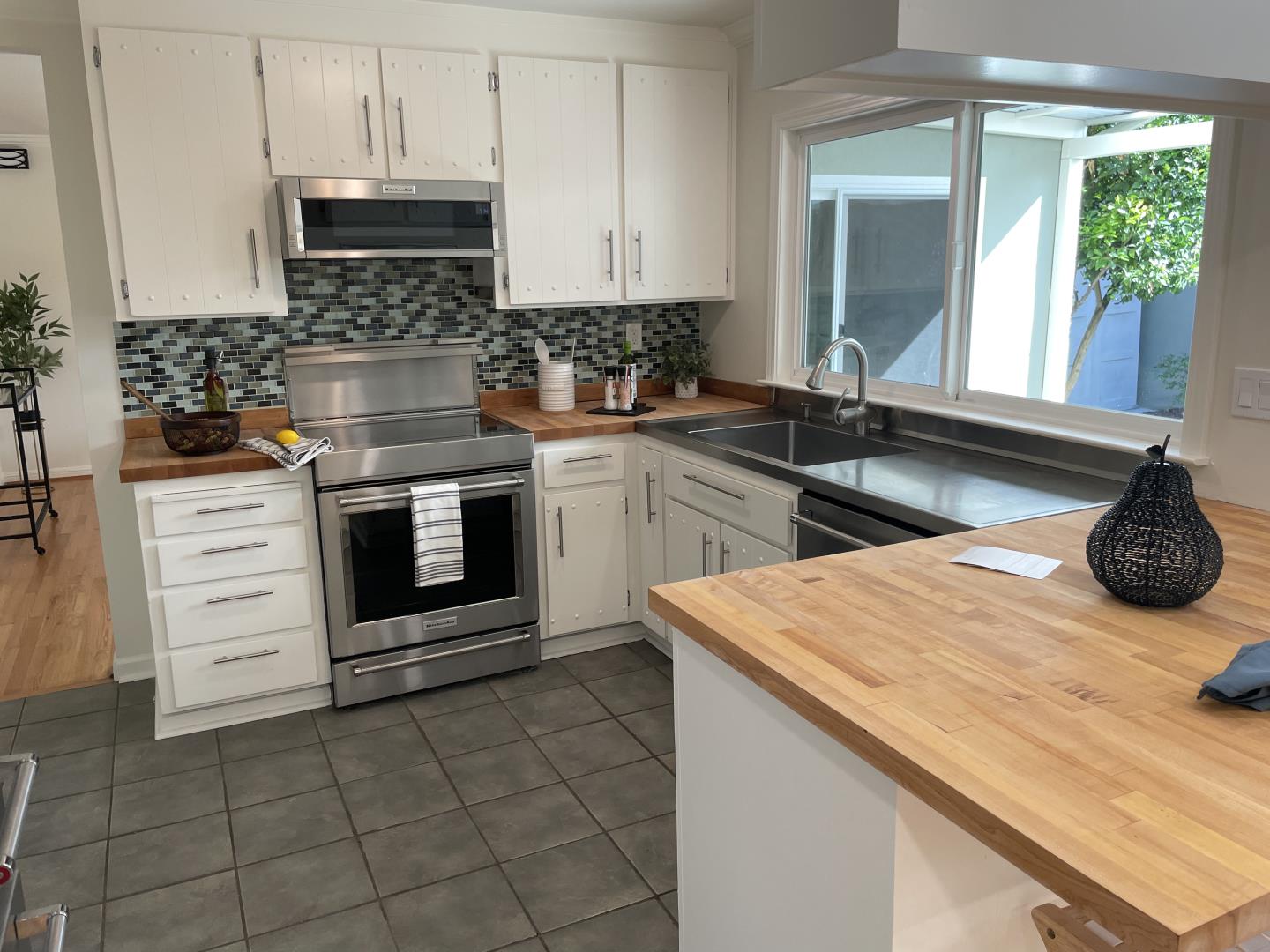 Detail Gallery Image 13 of 14 For 4065 Keith Dr, Campbell,  CA 95008 - 4 Beds | 2 Baths