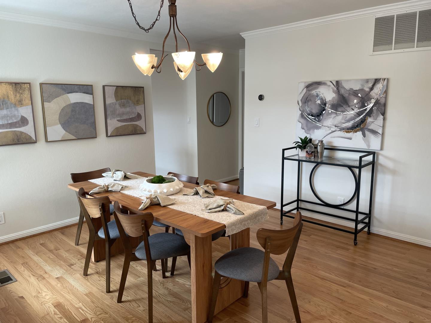 Detail Gallery Image 4 of 14 For 4065 Keith Dr, Campbell,  CA 95008 - 4 Beds | 2 Baths