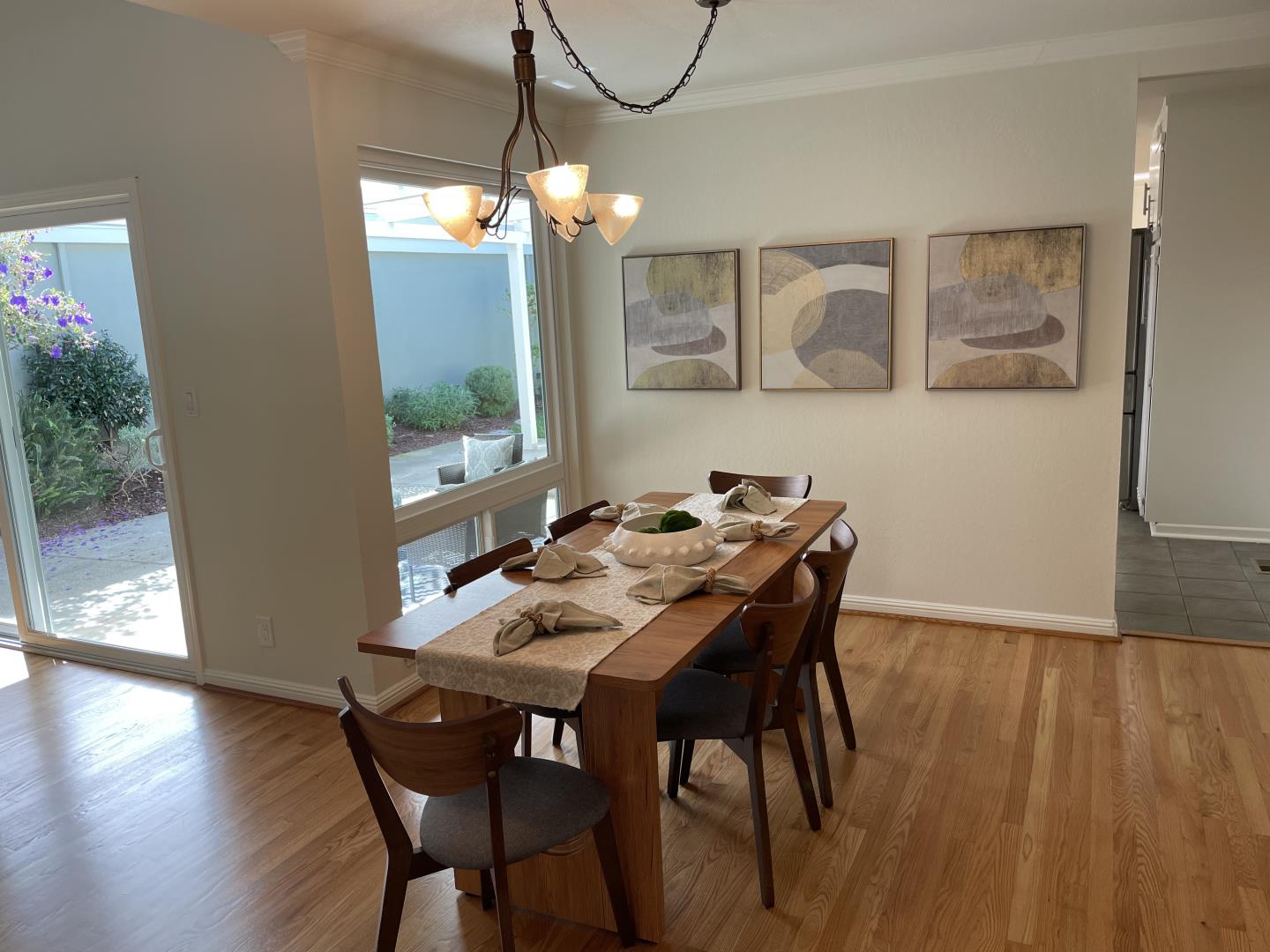 Detail Gallery Image 5 of 14 For 4065 Keith Dr, Campbell,  CA 95008 - 4 Beds | 2 Baths