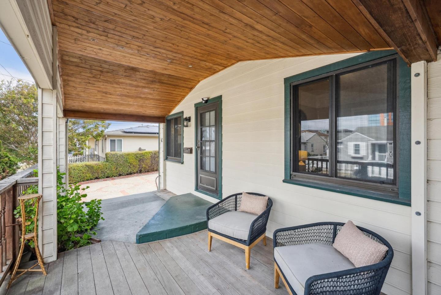 Detail Gallery Image 4 of 28 For 69 Atlantic Ave, San Bruno,  CA 94066 - 3 Beds | 1 Baths