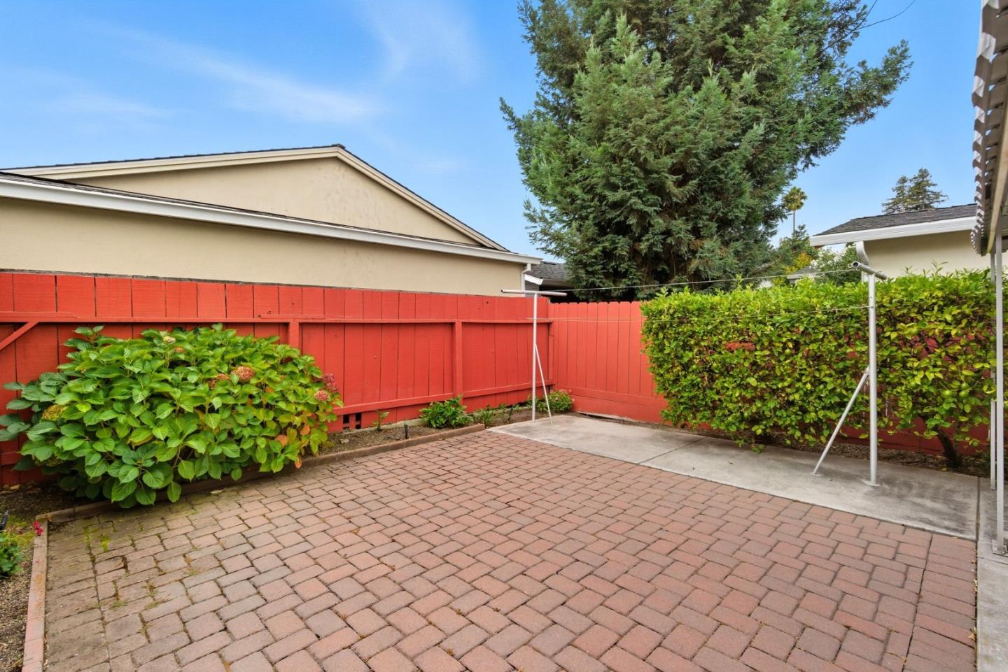 Detail Gallery Image 23 of 31 For 624 Sapphire St, Redwood City,  CA 94061 - 2 Beds | 1 Baths