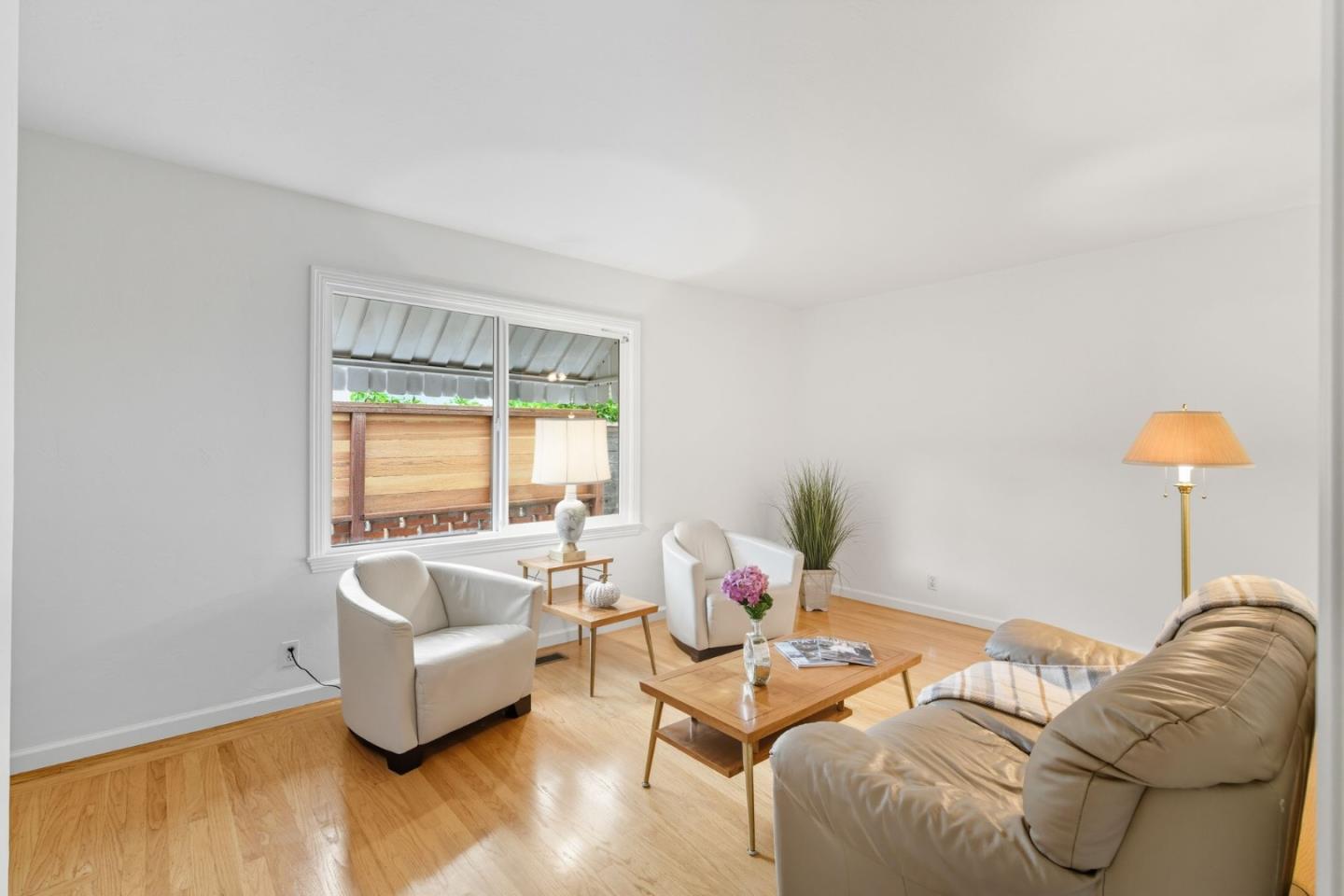 Detail Gallery Image 5 of 31 For 624 Sapphire St, Redwood City,  CA 94061 - 2 Beds | 1 Baths