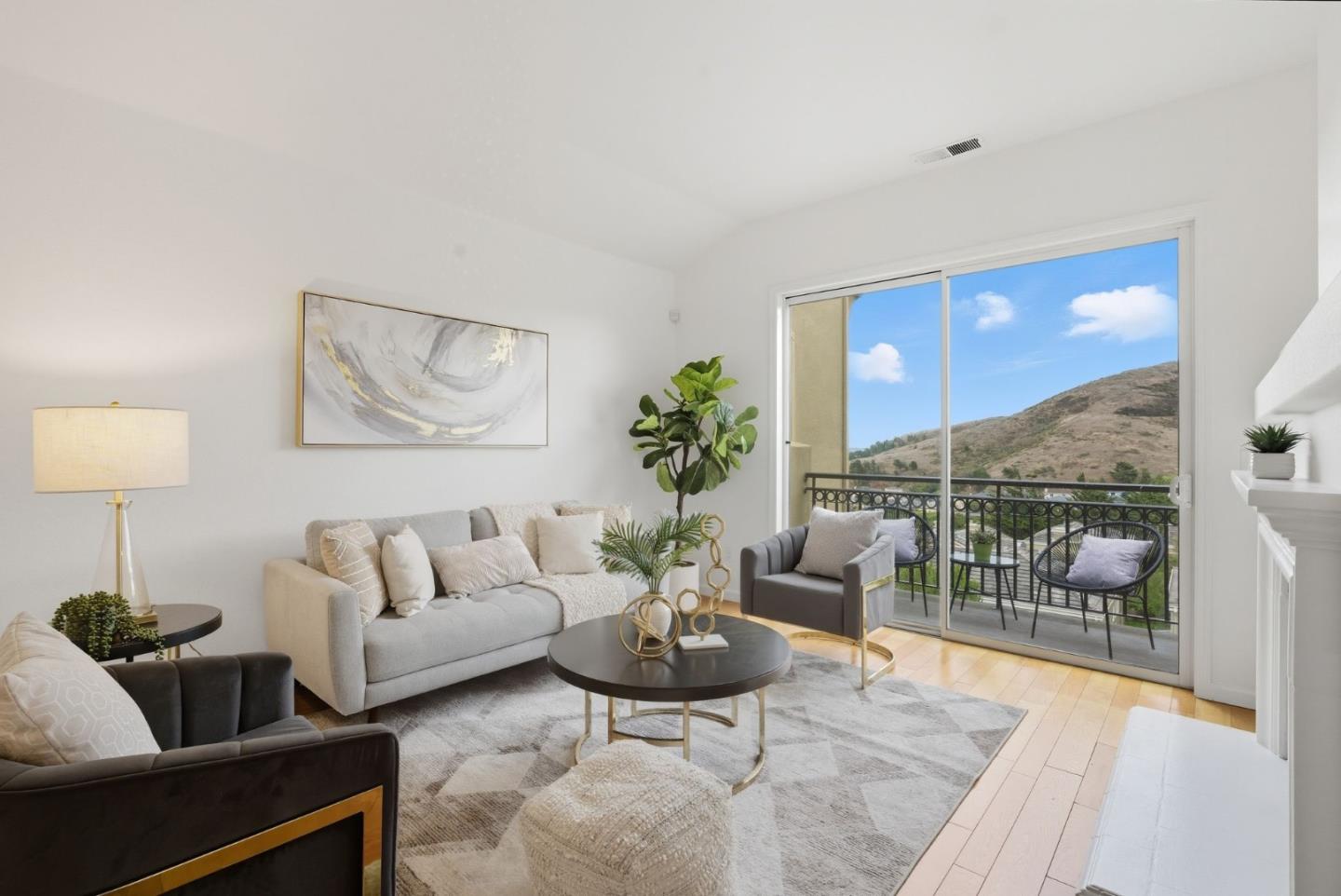 Detail Gallery Image 2 of 32 For 121 Northcrest Dr, South San Francisco,  CA 94080 - 3 Beds | 2/1 Baths