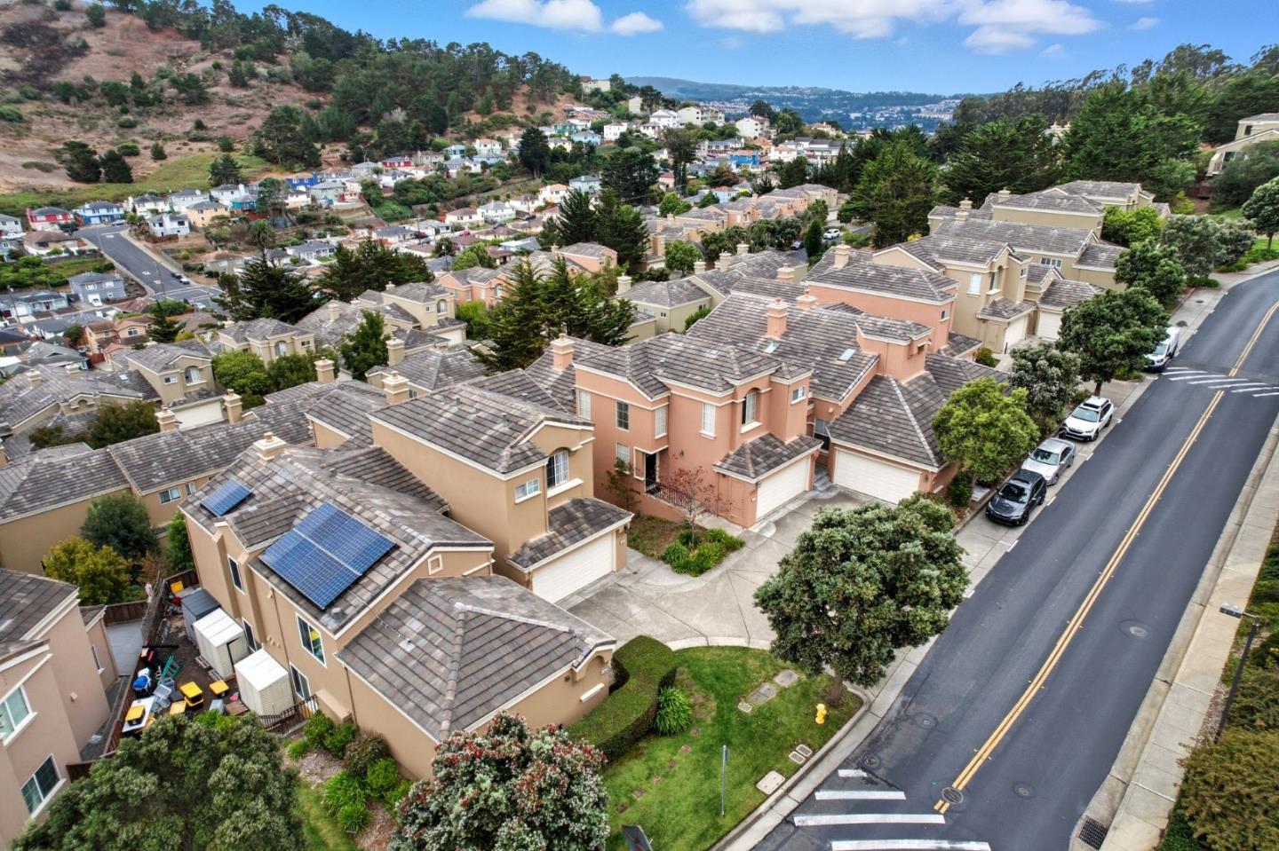 Detail Gallery Image 26 of 32 For 121 Northcrest Dr, South San Francisco,  CA 94080 - 3 Beds | 2/1 Baths