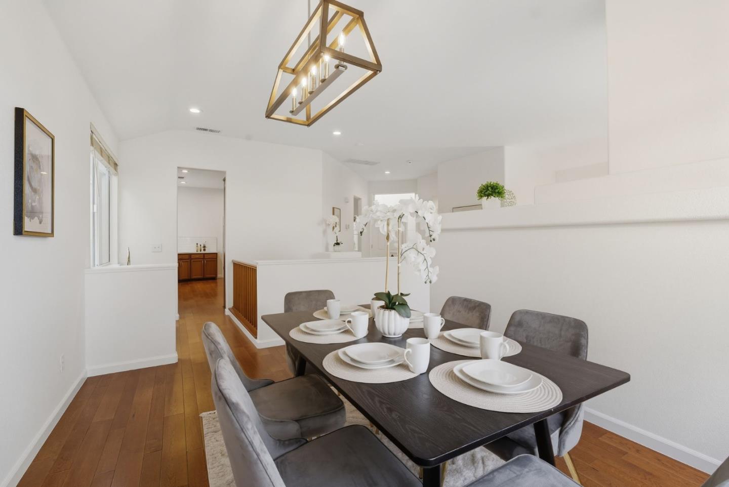 Detail Gallery Image 7 of 32 For 121 Northcrest Dr, South San Francisco,  CA 94080 - 3 Beds | 2/1 Baths