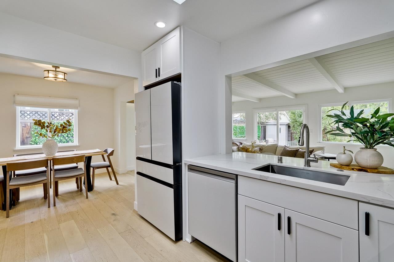 Detail Gallery Image 31 of 79 For 1010 Roosevelt Ave, Redwood City,  CA 94061 - 3 Beds | 2 Baths