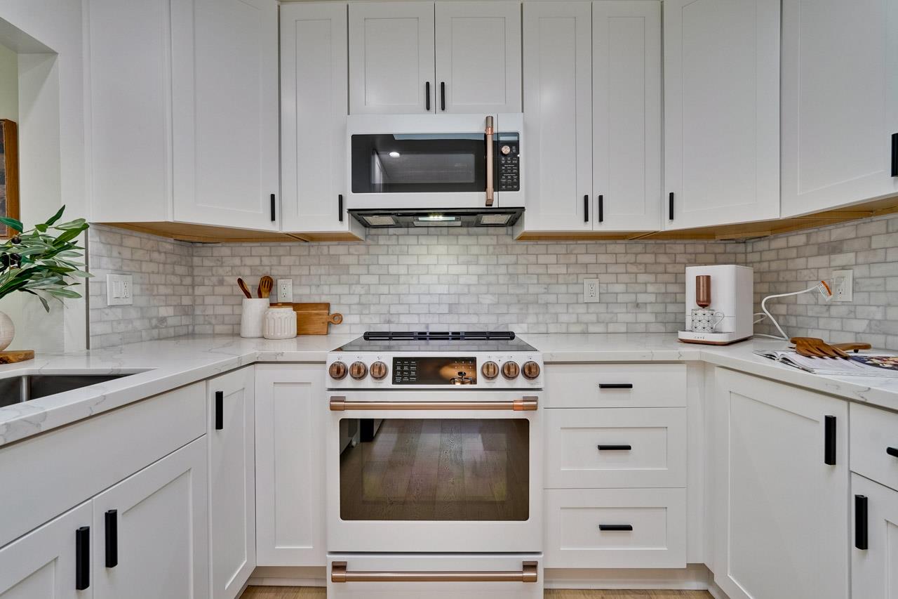 Detail Gallery Image 34 of 79 For 1010 Roosevelt Ave, Redwood City,  CA 94061 - 3 Beds | 2 Baths