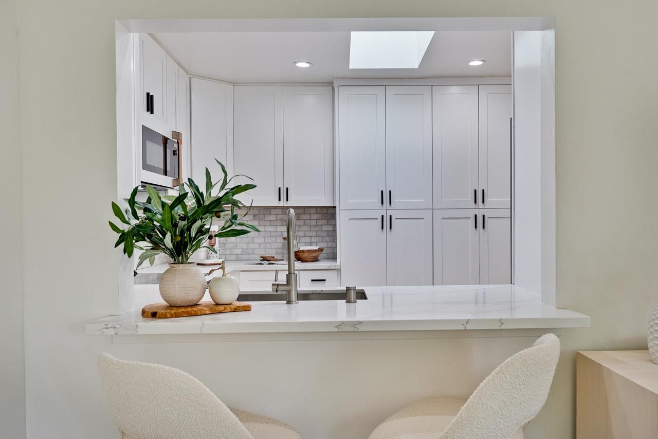 Detail Gallery Image 36 of 79 For 1010 Roosevelt Ave, Redwood City,  CA 94061 - 3 Beds | 2 Baths