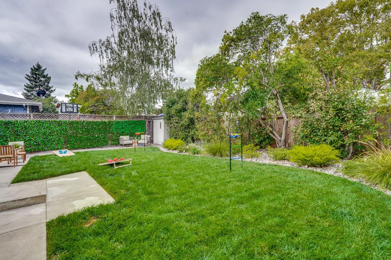 Detail Gallery Image 68 of 79 For 1010 Roosevelt Ave, Redwood City,  CA 94061 - 3 Beds | 2 Baths