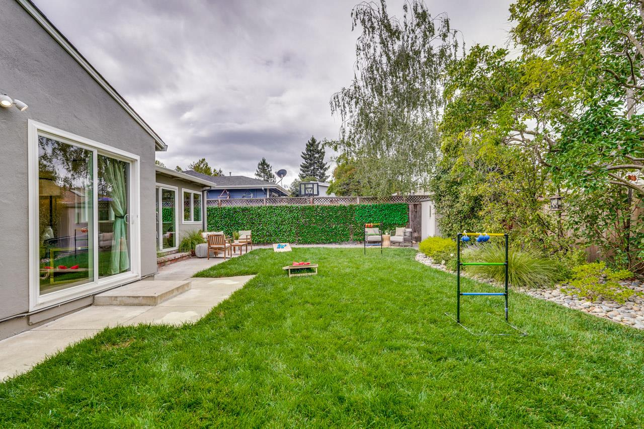 Detail Gallery Image 69 of 79 For 1010 Roosevelt Ave, Redwood City,  CA 94061 - 3 Beds | 2 Baths