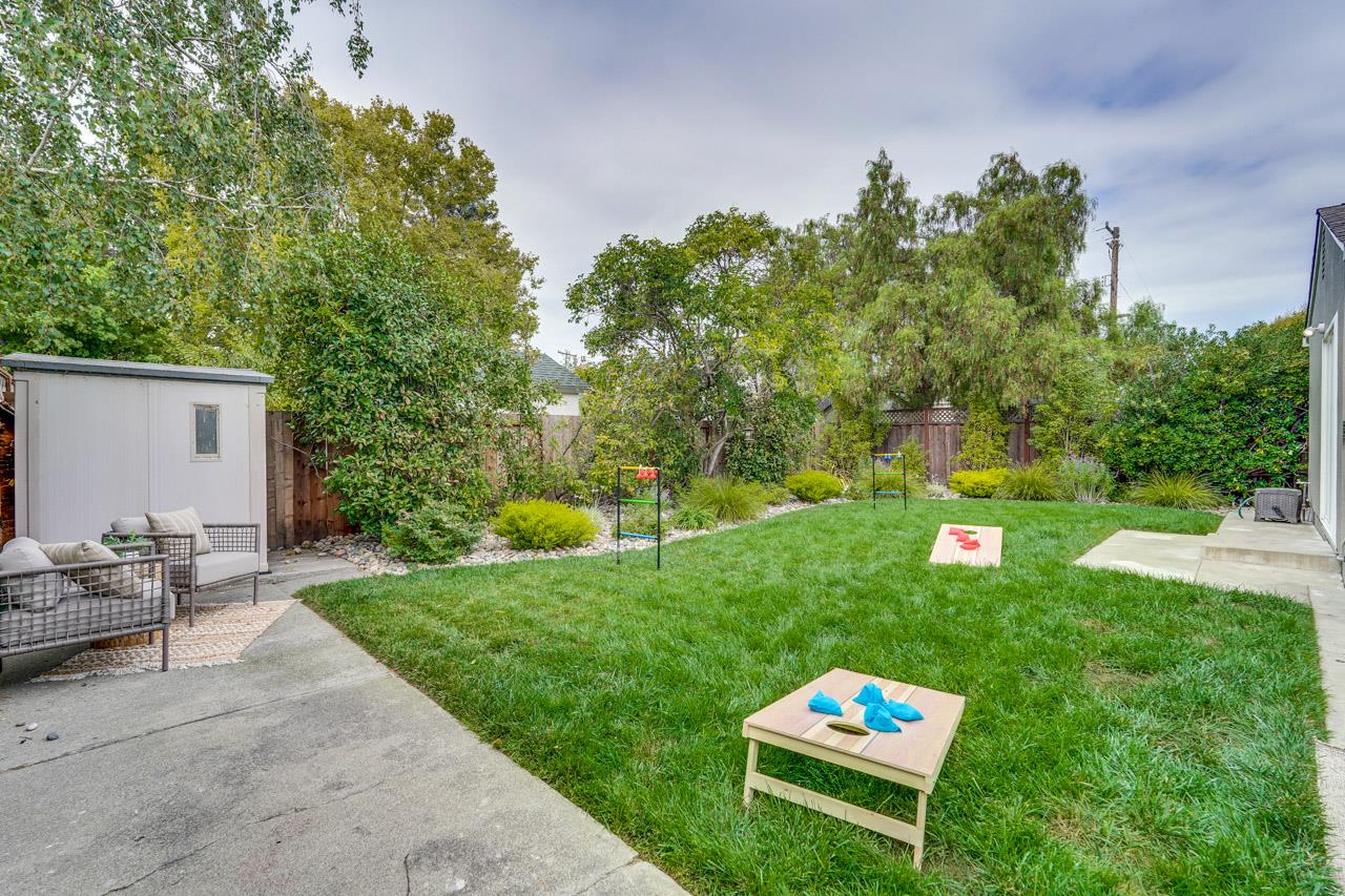 Detail Gallery Image 72 of 79 For 1010 Roosevelt Ave, Redwood City,  CA 94061 - 3 Beds | 2 Baths