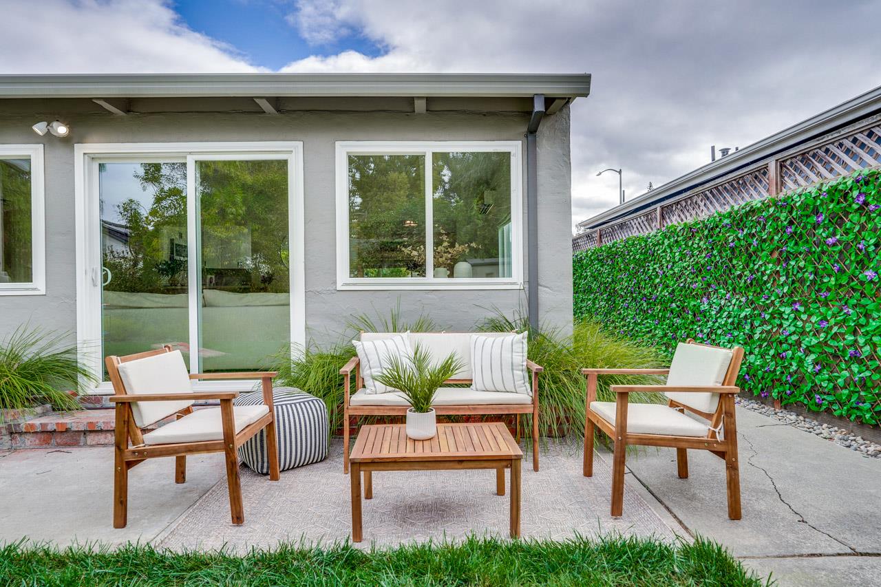 Detail Gallery Image 73 of 79 For 1010 Roosevelt Ave, Redwood City,  CA 94061 - 3 Beds | 2 Baths