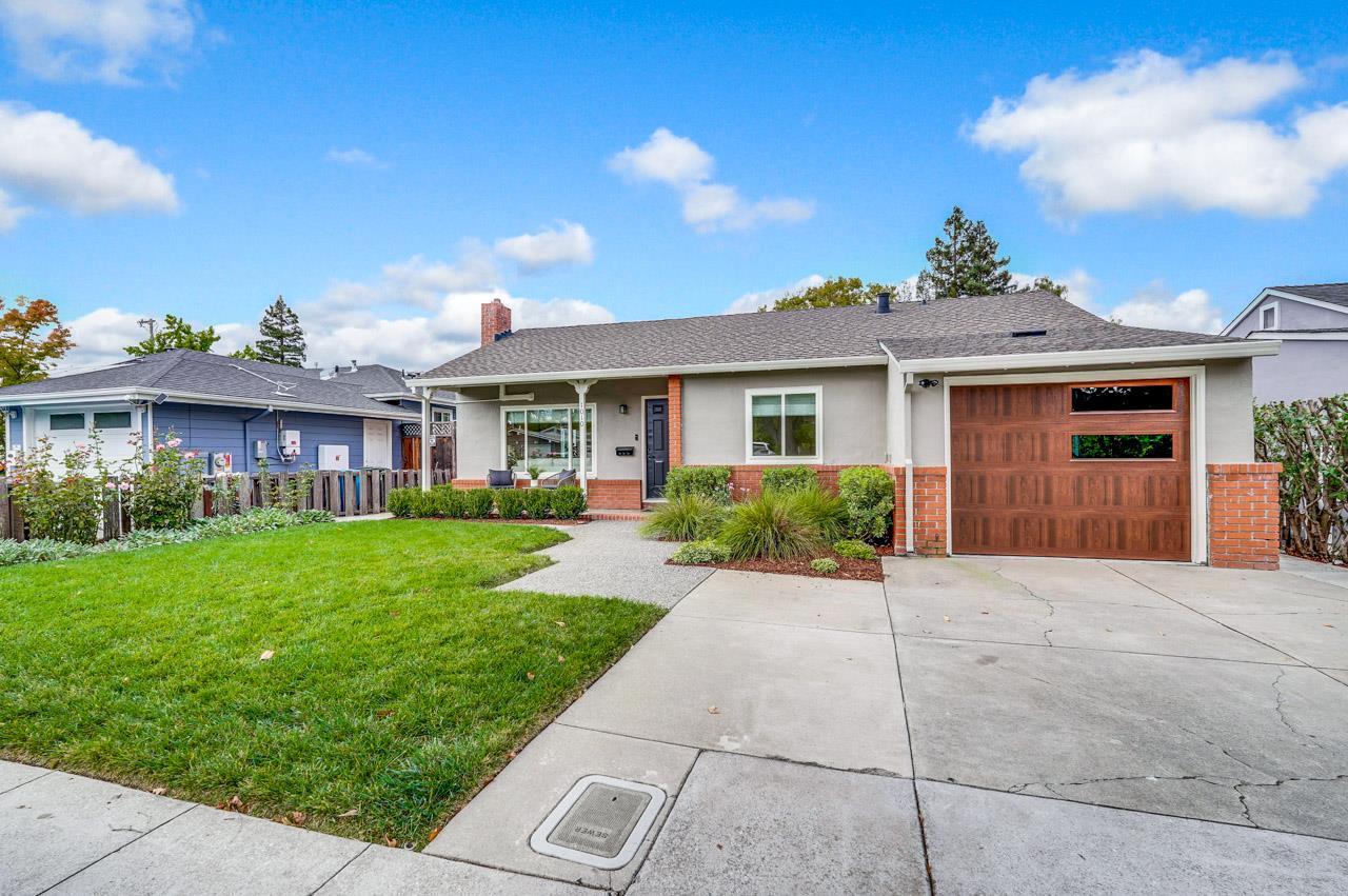 Detail Gallery Image 8 of 79 For 1010 Roosevelt Ave, Redwood City,  CA 94061 - 3 Beds | 2 Baths